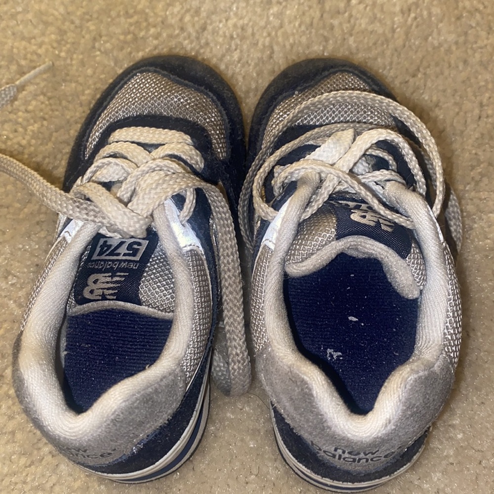 NEW BALANCE - Picture 2 of 8